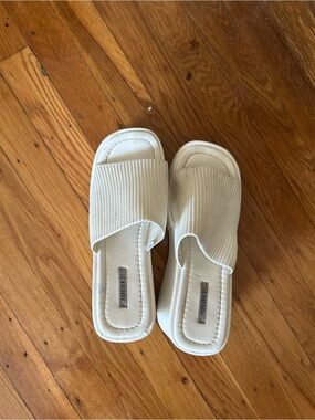 White Platform Pumps Sandals